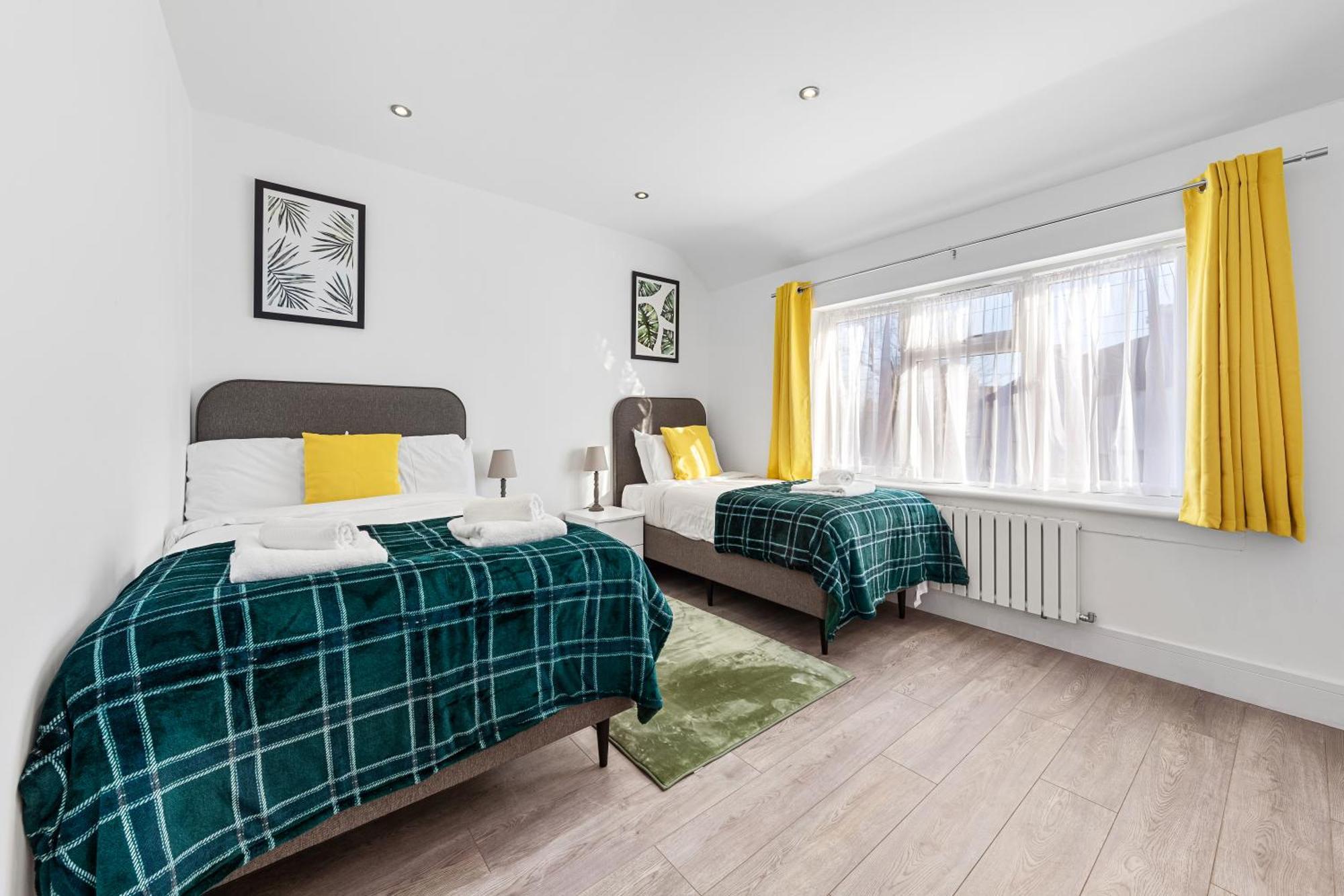 Apartment Flourish Apartments-sutton-house